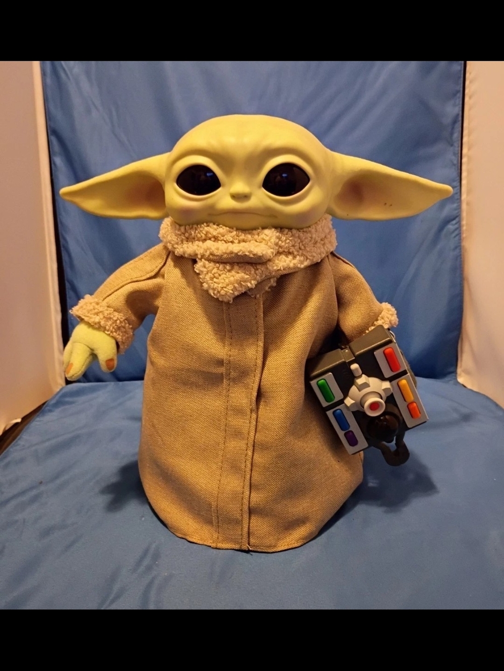 Disney Star Wars: The Mandalorian The Child Real Moves Plush by Mattel Baby Yoda